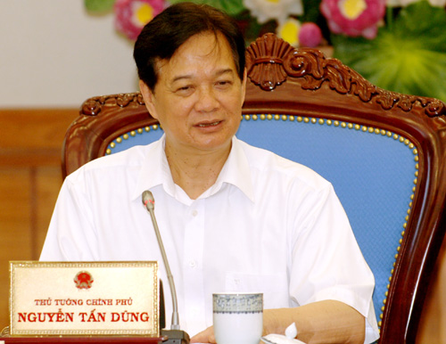 นายกฯหารือข้อราชการกับพรรคสาขากองทัพภาคที่7